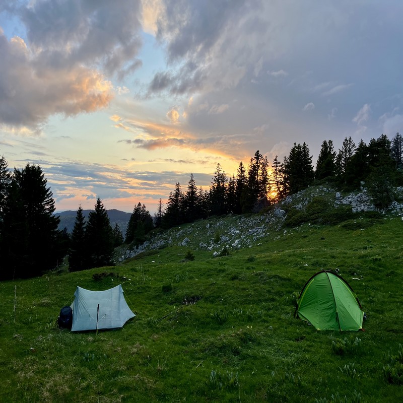 La Lozère : les espaces y sont encore très sauvages et préservés .